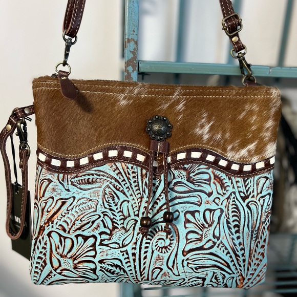 NEW Embossed green leather cowhide Floral Myra Bag ClutchCrossbody Small purse - Picture 6 of 12